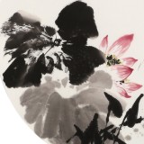 王寶欽 四尺團扇荷花《塘邊情趣》當代花鳥牡丹畫名家（詢價）
